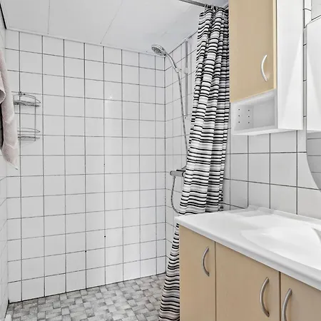 בית נופש Lovely In With Wifi אוטרופ