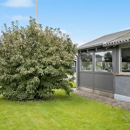 בית נופש Lovely In With Wifi *